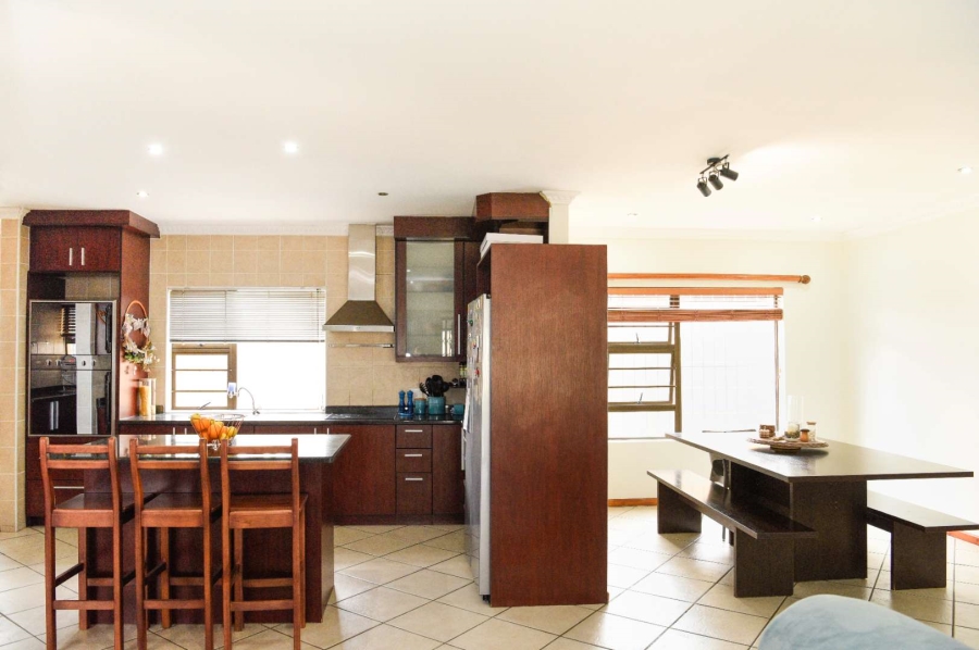 3 Bedroom Property for Sale in Flamingo Vlei Western Cape